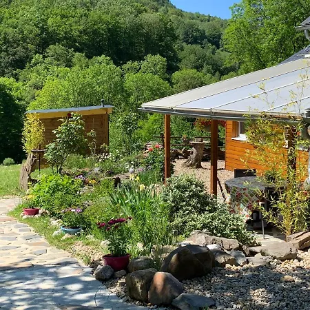فندق مبيت وإفطار D'hotes Le Lepadou-bas Saint-Chély-dʼAubrac