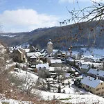 Oda ve Kahvaltı D'hotes Le Lepadou-bas 3*