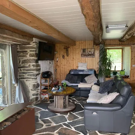 Couette-café Et Table D'hôtes Le Lepadou-bas Saint-Chély-dʼAubrac