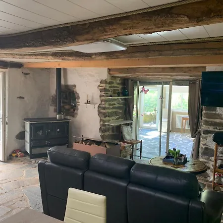 Couette-café Et Table D'hôtes Le Lepadou-bas Saint-Chély-dʼAubrac