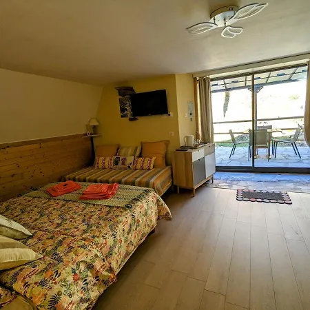 D'hotes Le Lepadou-bas 3* Saint-Chely-d'Aubrac