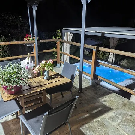 Et Table D'hôtes Le Lepadou-bas 3* Saint-Chély-dʼAubrac