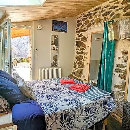 Bed and Breakfast D'hotes Le Lepadou-bas Saint-Chély-dʼAubrac
