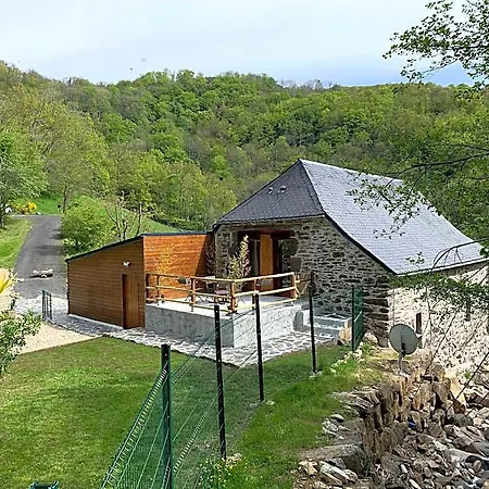D'hotes Le Lepadou-bas فندق مبيت وإفطار Saint-Chély-dʼAubrac