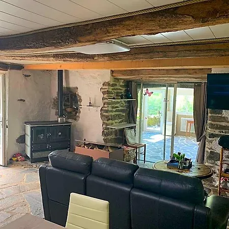فندق مبيت وإفطار D'hotes Le Lepadou-bas Saint-Chély-dʼAubrac