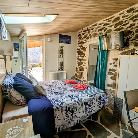 D'hotes Le Lepadou-bas Bed and breakfast