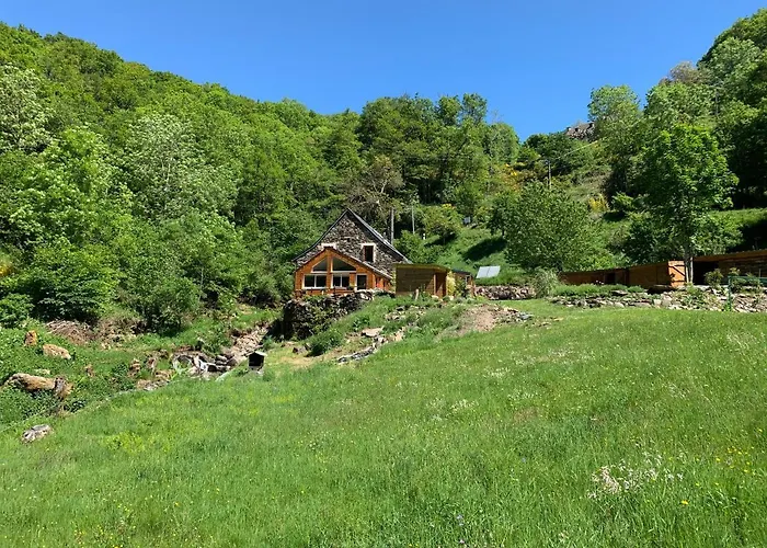 D'hotes Le Lepadou-bas Bed and Breakfast Saint-Chély-dʼAubrac