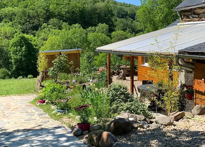 Bed and Breakfast D'hotes Le Lepadou-bas Saint-Chély-dʼAubrac