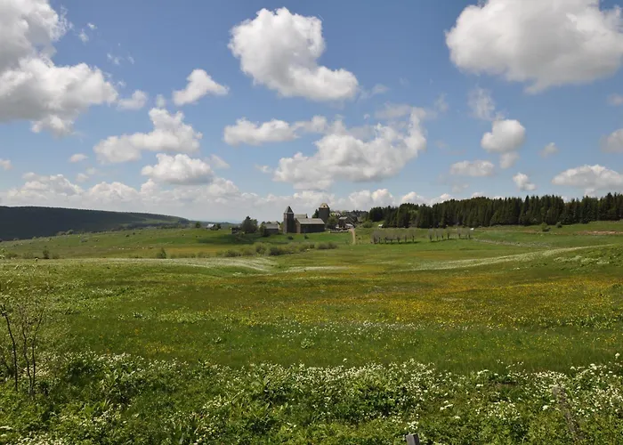 D'hotes Le Lepadou-bas Bed and Breakfast 3*